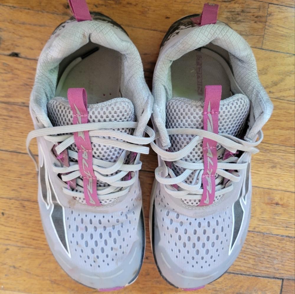 Altra Torin 4 Gray Pink Running Shoes